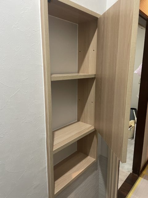 トイレ埋込収納