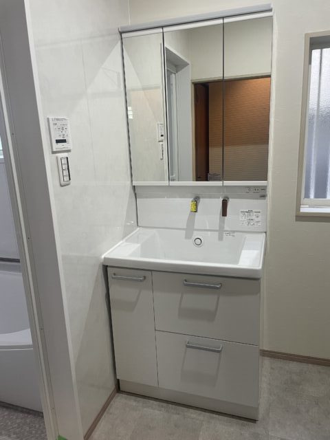 完成　洗面化粧台